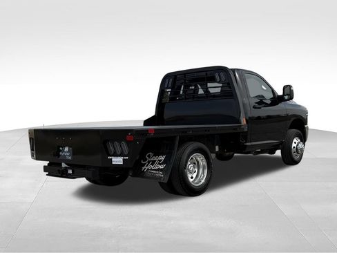 Used 2026 RAM 3500 Tradesman w/ Chrome Appearance Group AWD/4WD image 20