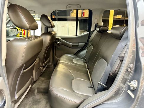 Used 2011 Nissan Xterra PRO-4X w/ Pro-4x Leather Pkg image 19