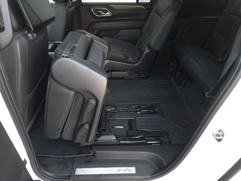 Used 2021 Chevrolet Suburban High Country image 33