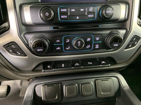 Used 2018 GMC Sierra 1500 SLT image 24