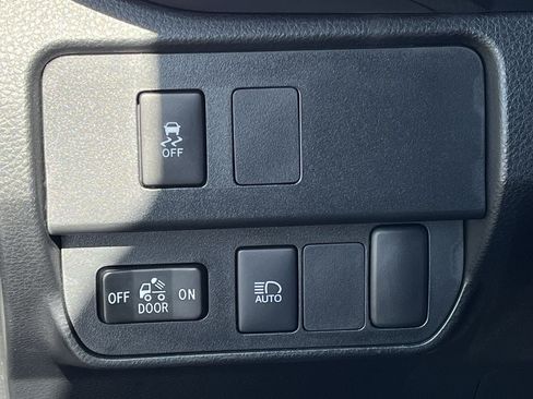 Used 2023 Toyota Tacoma SR5 RWD image 20