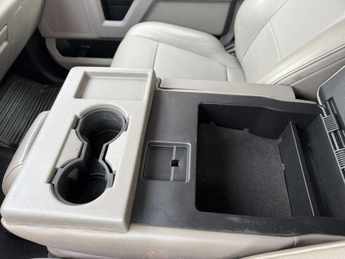 Used 2019 Ford F550 4x4 Regular Cab Super Duty w/ XL Value Package image 26