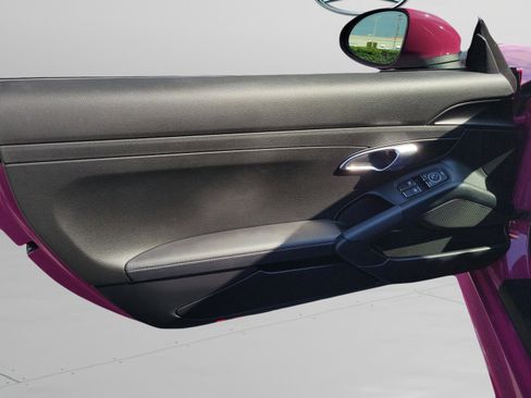 Used 2024 Porsche 718 Cayman S image 24