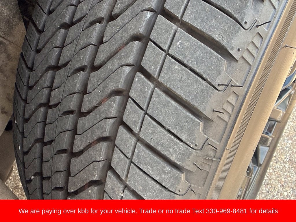 Used 2025 Chevrolet Tahoe Premier AWD/4WD image 12