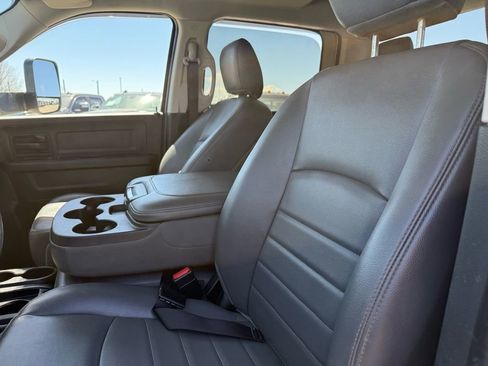 Used 2018 RAM 2500 Tradesman w/ Chrome Appearance Group AWD/4WD image 31