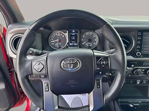 Used 2021 Toyota Tacoma TRD Off-Road image 6