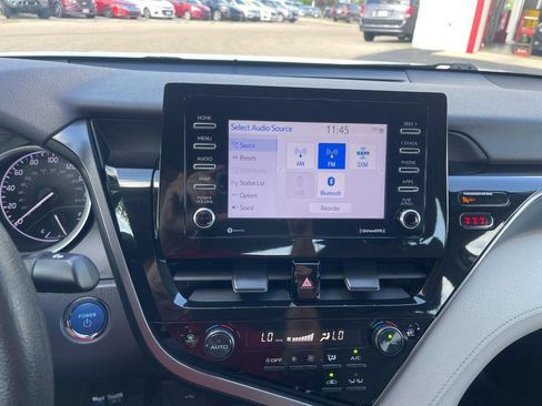 Used 2022 Toyota Camry LE FWD image 25