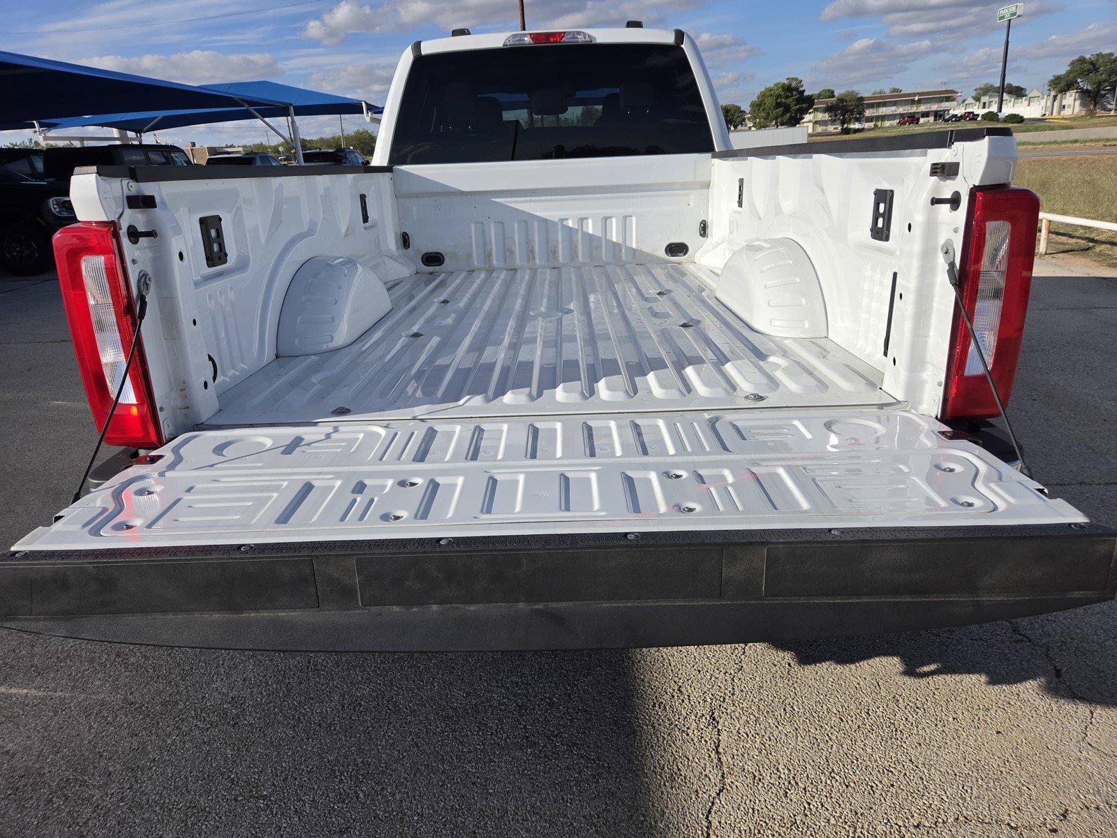 Used 2025 Ford F350 XLT w/ FX4 Off-Road Package AWD/4WD image 28