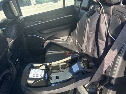 Used 2021 Jeep Grand Cherokee L Limited image 14