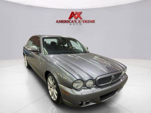 Used 2008 Jaguar XJ8 RWD image 8