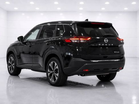 Used 2024 Nissan Rogue SV w/ SV Premium Package AWD/4WD image 3