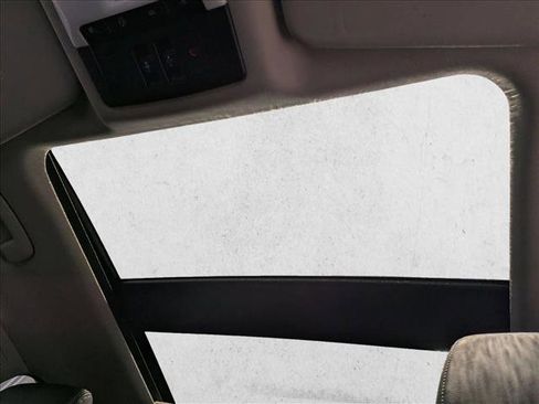 Used 2021 Nissan Rogue Platinum image 16