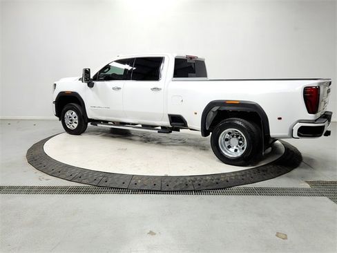 Used 2025 GMC Sierra 3500 Denali w/ Technology Package image 5