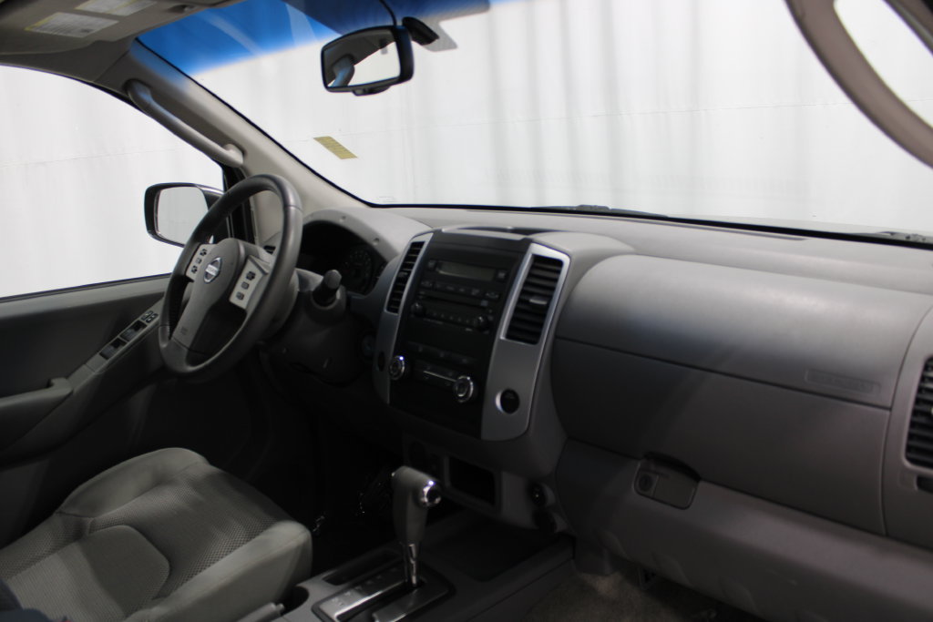 Used 2011 Nissan Frontier SV w/ SV Premium Utility Pkg RWD image 25