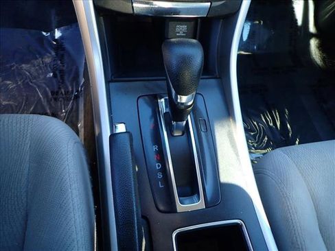 Used 2015 Honda Accord EX image 21