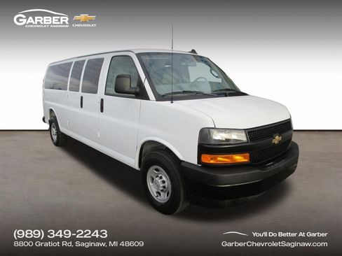 Used 2025 Chevrolet Express 3500 LS RWD image 1
