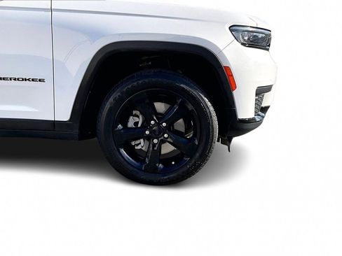 Certified 2022 Jeep Grand Cherokee L Laredo image 34