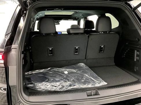 Used 2025 Buick Enclave Avenir w/ Trailering Package, 5000 lbs. image 41