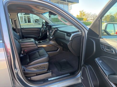 Used 2020 Chevrolet Suburban LT image 21