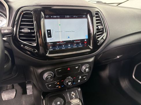 Used 2017 Jeep Compass Limited w/ Navigation Group AWD/4WD image 16