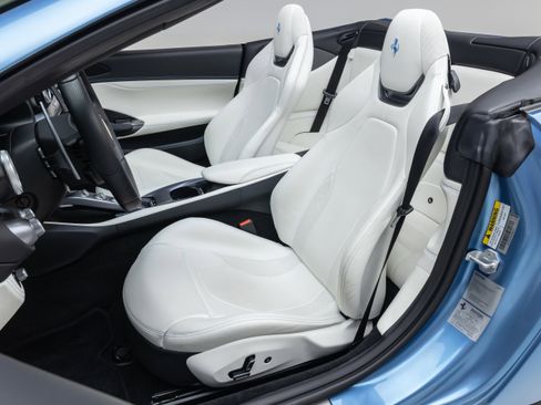 Certified 2020 Ferrari Portofino RWD image 70