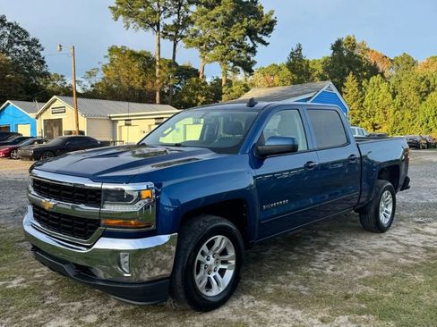 Used 2018 Chevrolet Silverado 1500 LT w/ All Star Edition image 3