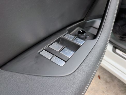 Used 2023 Audi A6 Premium Plus w/ Premium Plus Package image 15