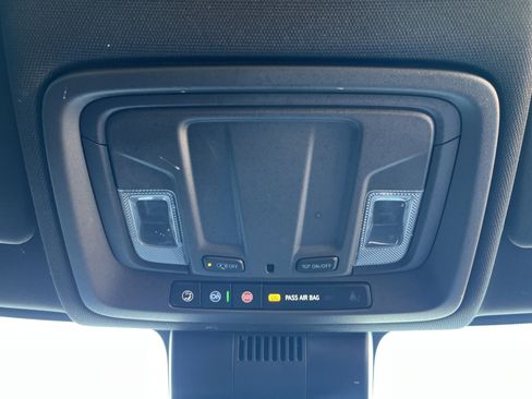 Used 2023 GMC Sierra 1500 SLT image 19