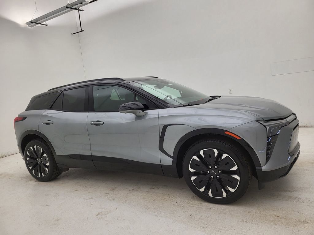 New 2026 Chevrolet Blazer EV RS AWD/4WD image 1