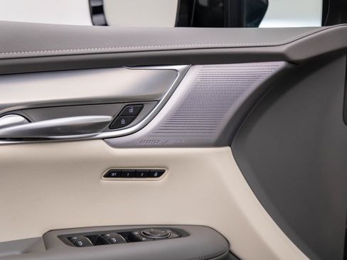 Certified 2025 Cadillac XT5 Premium Luxury w/ LPO, Floor Liner Package AWD/4WD image 13