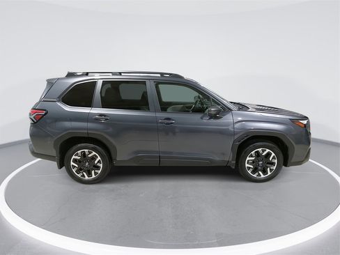 Used 2025 Subaru Forester Premium w/ Convenience Package #1 image 4
