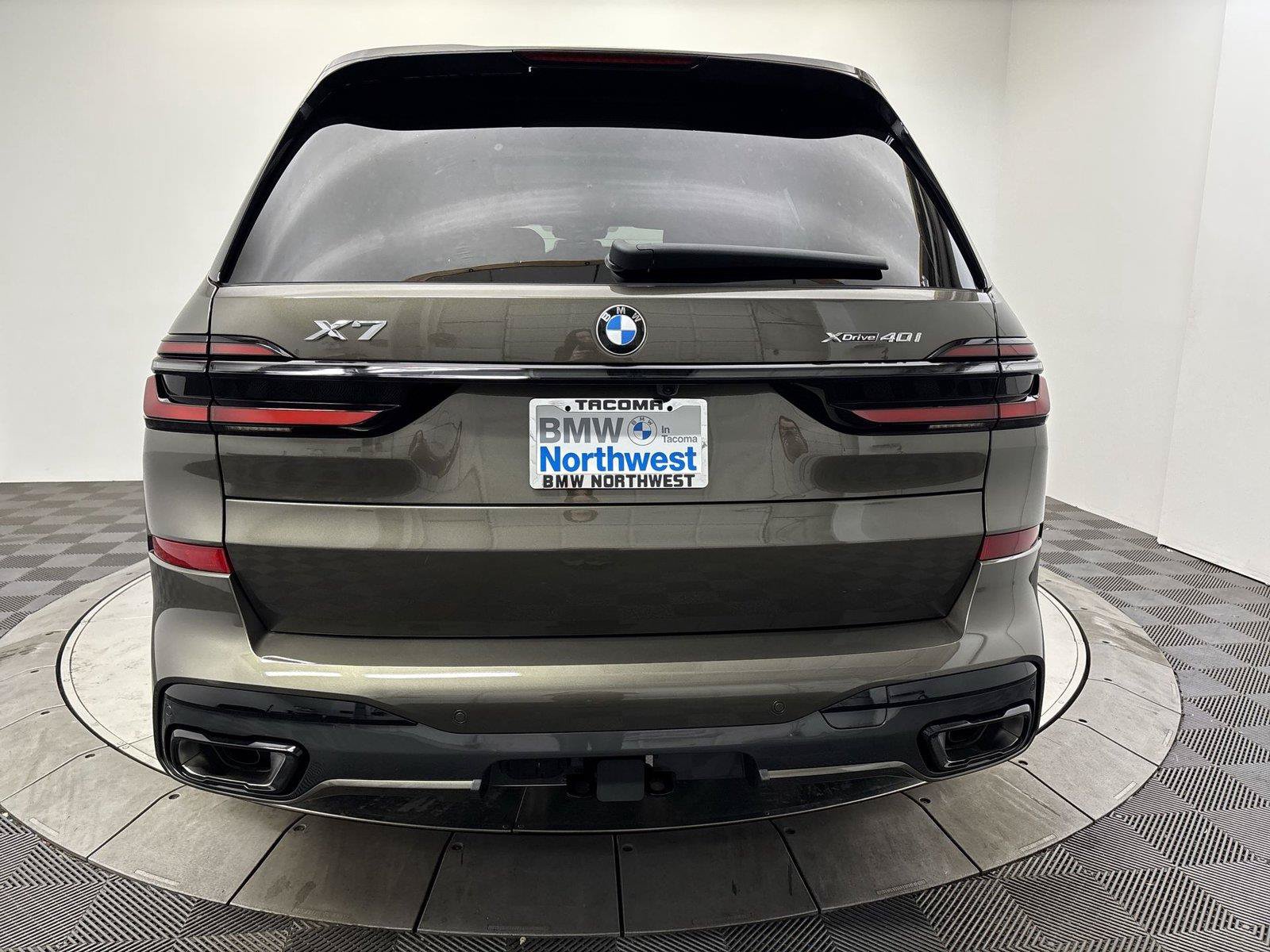 New 2027 BMW X7 xDrive40i w/ Executive Package AWD/4WD image 3