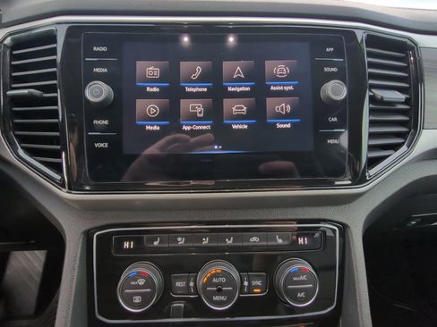 Used 2022 Volkswagen Atlas SE image 24