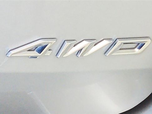 Used 2021 Ford Explorer XLT w/ Equipment Group 202A AWD/4WD image 24