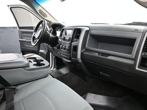Used 2018 RAM 1500 Express RWD image 20