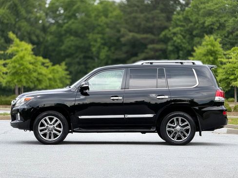 Used 2015 Lexus LX 570 4WD w/ Luxury Package image 5