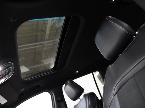 Used 2023 Jeep Grand Cherokee Altitude image 29