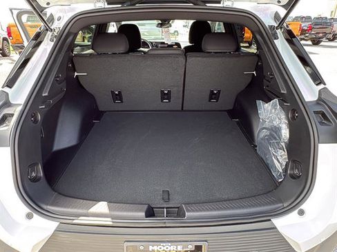 New 2026 Chevrolet Equinox EV LT w/ LPO, Blackout Package FWD image 30