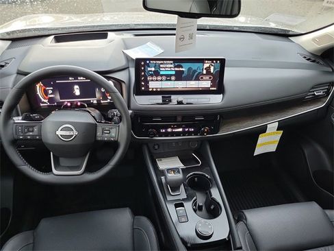 New 2025 Nissan Rogue Platinum w/ Tech Package image 22