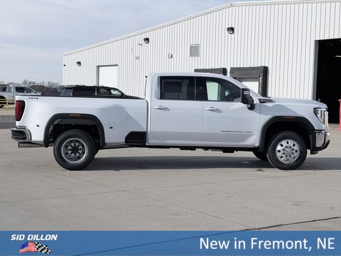 New 2026 GMC Sierra 3500 SLE image 3