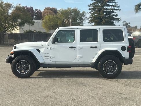 Used 2020 Jeep Wrangler Unlimited Sahara image 7