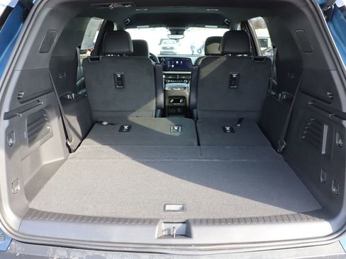 New 2026 Chevrolet Traverse LT w/ Midnight/Sport Edition image 35