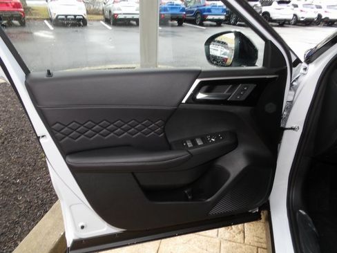 New 2025 Mitsubishi Outlander SEL Black Edition image 19