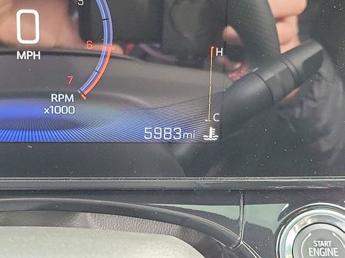 Used 2025 Chevrolet Trax RS w/ Driver Confidence Package image 12