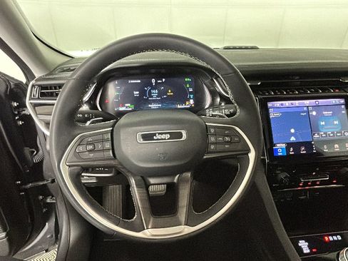 Used 2023 Jeep Grand Cherokee 4WD 4xe image 15