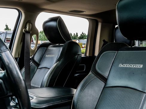 Used 2019 RAM 3500 Laramie image 27