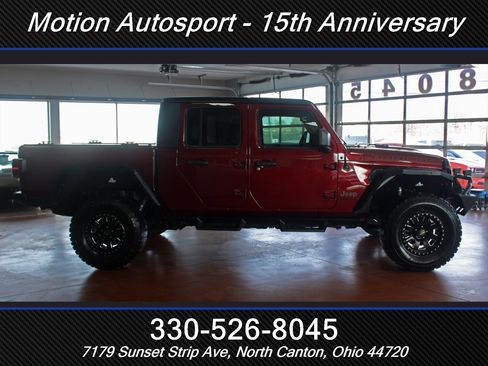 Used 2022 Jeep Gladiator Rubicon w/ Cold Weather Group image 13
