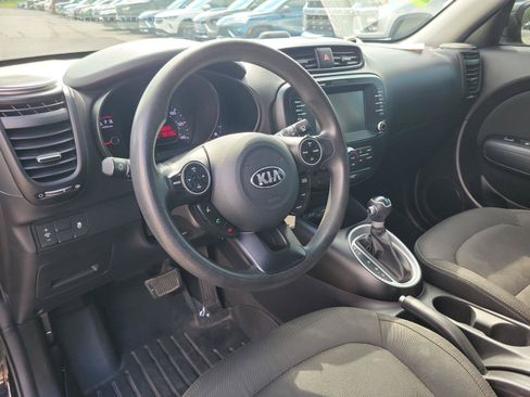 Used 2018 Kia Soul + FWD image 21