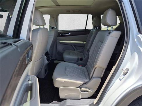 Used 2024 Volkswagen Atlas SEL Premium R-Line AWD/4WD image 19