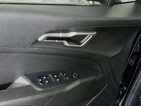 Used 2025 Kia Sportage LX image 15